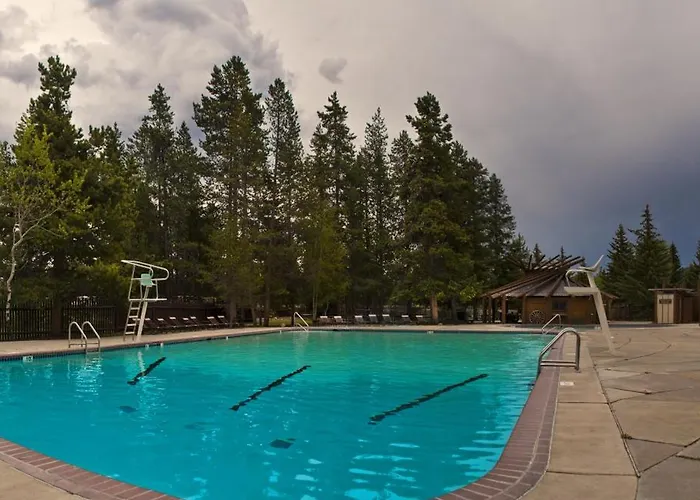 Lodge Jackson Lake