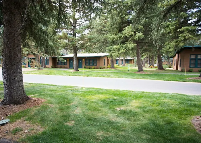 Lodge Jackson Lake Moran